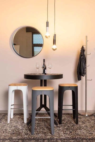 Zuiver Barstuhl High Up Weiß Küchenstuhl Küchenhocker Barhocker modern schlicht Scandi Look Einrichtungstrend stabil robust
