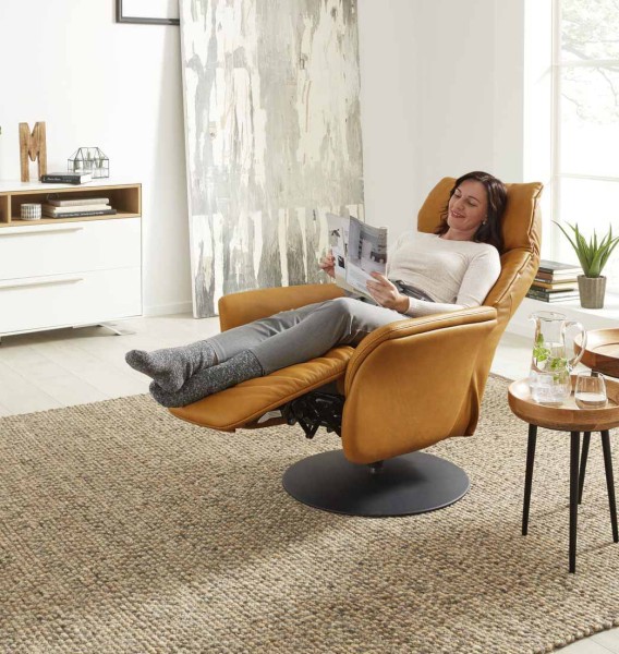 Interliving Relax-Sessel 4550 Leder Kürbis 360 Grad drehbarer TV-Sessel Polstersessel Liegefunktion Ledersessel orangebraun runder Fuß