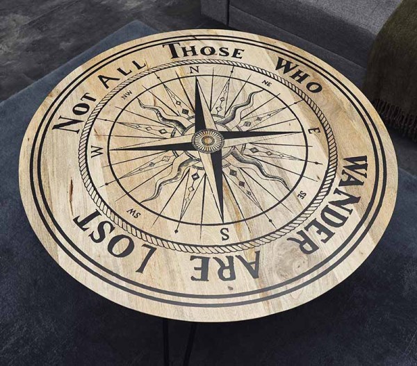 MCA Couchtisch Nevis Mango Kompass Motiv Tischplatte Couchtisch runder Tisch Wohnzimmer Schriftzug Maritim