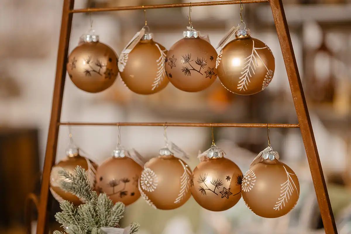 trend-weihnachtsglanz-christbaumschmuck-christbaumkugel-weihnachten-dekoration-gold