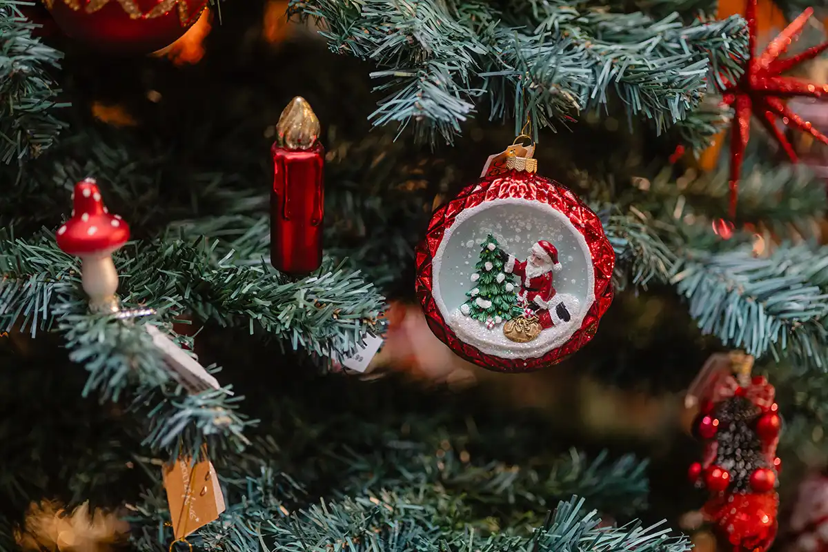 trend-weihnachtsglanz-christbaumschmuck-christbaumkugel-weihnachten-dekoration-weihnachtsmann