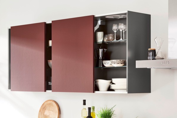 Nobilia Einbauküche Easytouch Rostrot Hängeschränke mit Schiebetüren rote Küche modernes Küchendesign