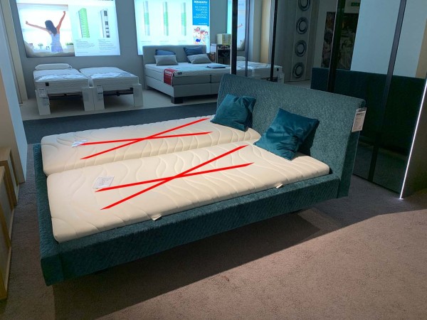 Hasena Bett Dream Line Smaragd Schlafzimmer Bett extravagantes Doppelbett samtige Optik Samt Kopfteil mit Steppung Schwebeoptik